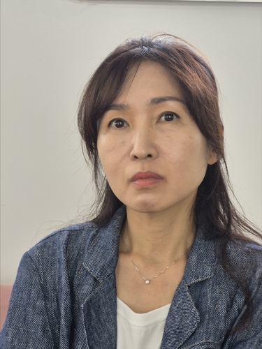 [삶] "성폭력 항의할 거면 집 나가라는 양아빠"…13세 입양아 눈물