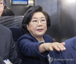 '위장미혼'·'특혜입학'…여야, 자정 넘긴 '이혜훈 의혹' 추궁