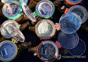 한파에 밤사이 서울 수도계량기 57건 동파