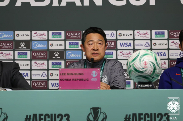 '두 살 동생' 일본에 무너져 결승 좌절→베트남과 3-4위전도 굴욕패, 이민성 감독 