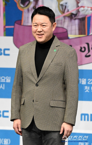 김구라, 4세 늦둥이 딸 교육 문제로 갈등..