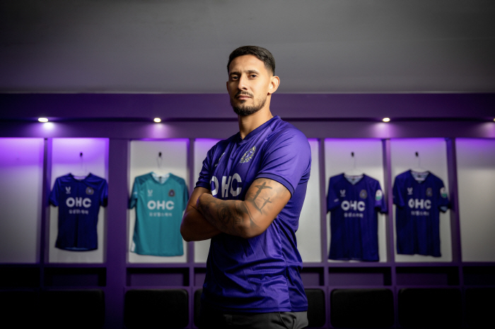 [오피셜]'모따 빈자리 채운다!' FC안양, 브라질 스트라이커 엘쿠라노 임대 영입...