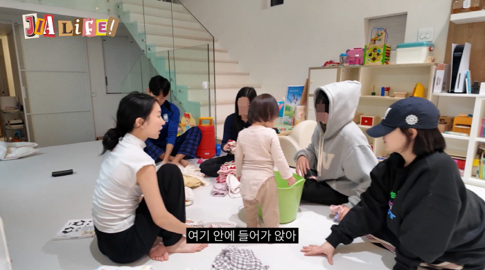 이지훈♥아야네, 집에 '돌봄 이모'만 17명 뒀다 "갑자기 나가도 딸 걱정없어"