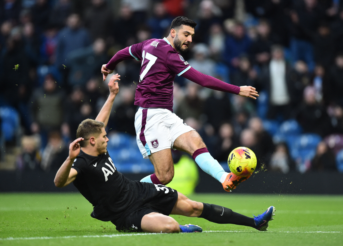 '미쳤다' EPL 레코드 박살! "반더벤 2000억에 리버풀로 매각"…토…