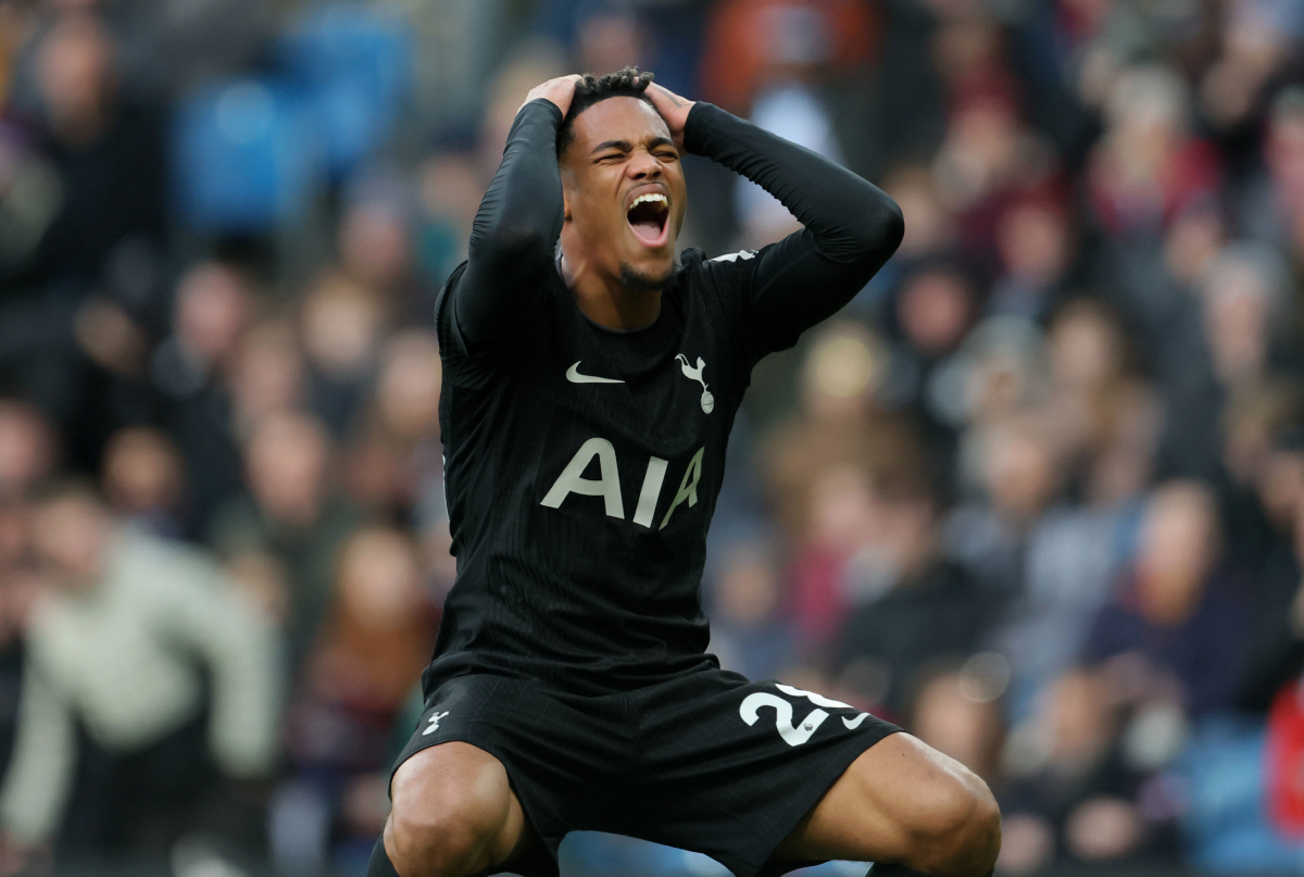 "프랭크 제발 나가!" 로메로 극장골 '19위'번리와 진땀 무승부→토트넘…