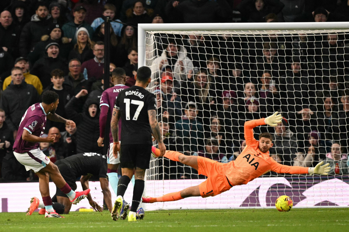 "프랭크 제발 나가!" 로메로 극장골 '19위'번리와 진땀 무승부→토트넘…