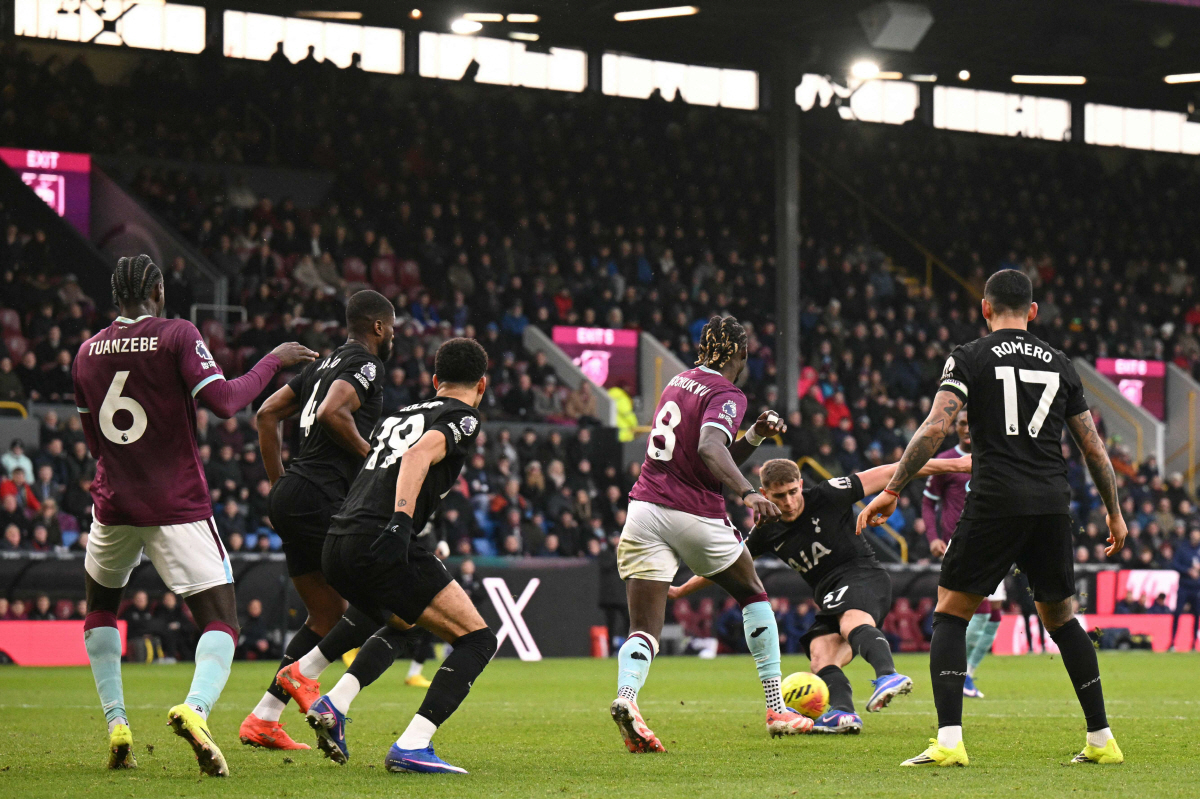 "프랭크 제발 나가!" 로메로 극장골 '19위'번리와 진땀 무승부→토트넘…
