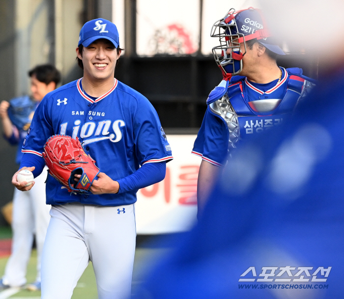 원태인도 건들지 마, 강백호 넘고 노시환과 어깨 나란히...8년차 최고 10억원에 재계약