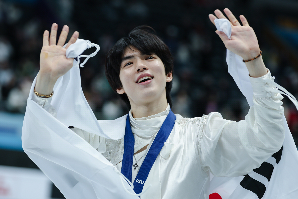 '단 0.11점 차이!' 韓 피겨 간판 차준환 '짜릿한' 역전극…쇼트 6…