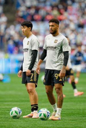 '케인에 이어 너마저…' '흥부 듀오' 해체 위기..SON 환상 호흡 부앙가, 인터 마이애미행 이적 막은 LA FC와 감정적 결별→이탈 가속화