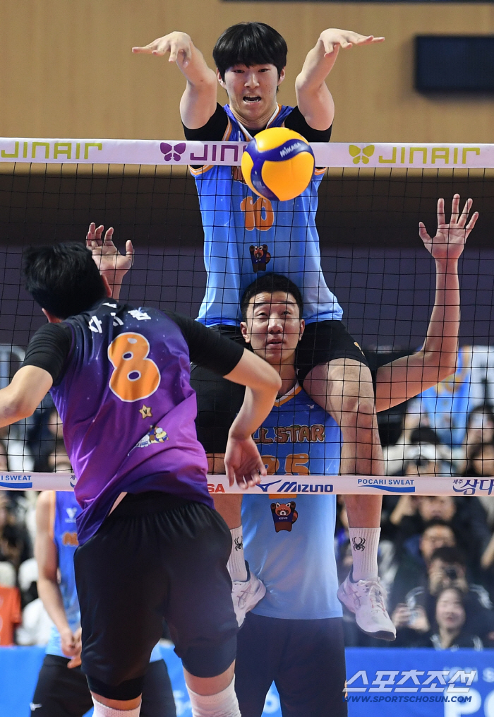 이게 6연속 올스타 최다득표 스타의 한방이다...