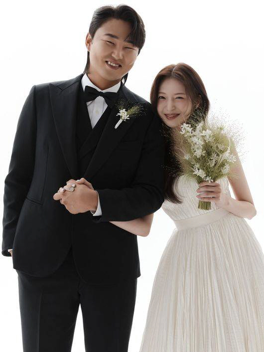 '정철원 외도 의혹' 김지연, 17개월 子와 부산 떠난다 