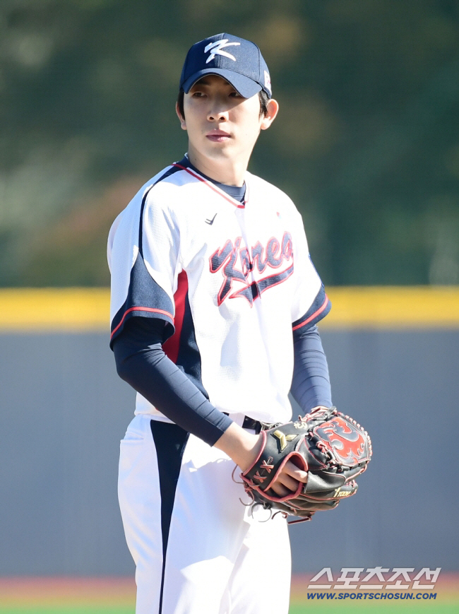 '제2의 김광현' 그림자 떨쳐냈다! 11승 토종 선발도 안심못할 무한경쟁…