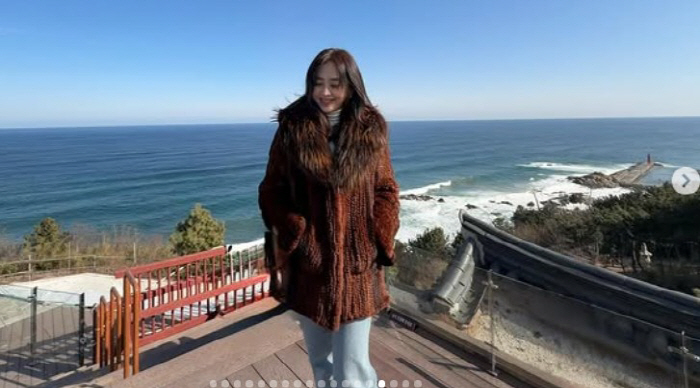 '이혼 3년 만에 열애' 강성연, 가족 사진 촬영자는 누구…네티즌 "남친…