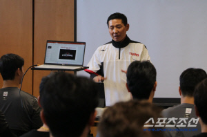 '한파 없는 애리조나' 30억 재계약 '염갈량 시즌2' 출발. KS 2연패의 시작은 기본기, 생각하는 훈련 강조