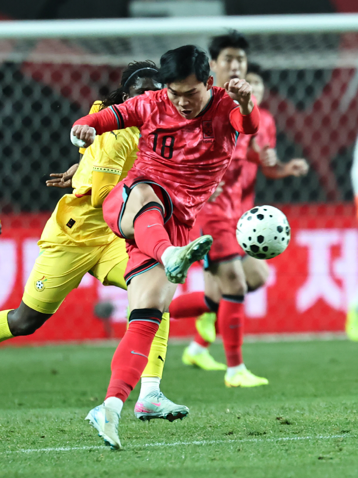 "韓 축구 경사 났네!" 국가대표 공격수 오현규 EPL 러브콜, 또또 '…