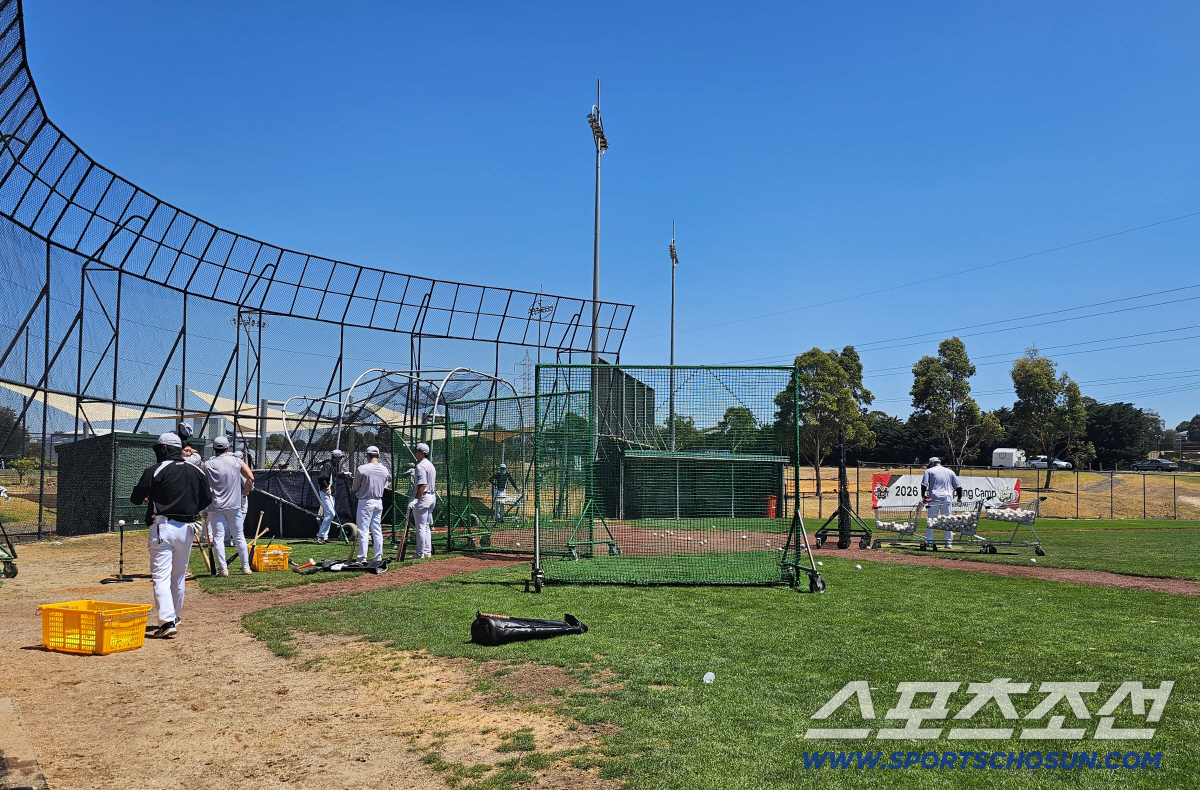 "이야~ 스윙 오진다!" 누가 그를 이렇게 기쁘게 했나…첫 연습 지켜본 …