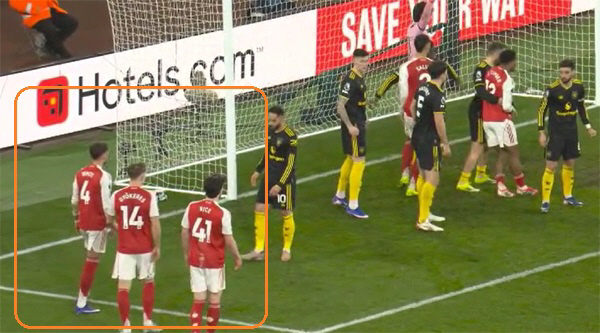 "충격의 맨유 골키퍼 감금사태" 점점 독해지는 아스널의 코너킥 전술, '…