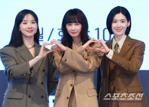 [SC현장] 3년 만에 '워맨스'로 돌아온 이나영 