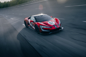 DT네트웍스, 스타필드 시티 명지 부산 전시장서 BYD 럭셔리 플래그십 '양왕 U9' 전시