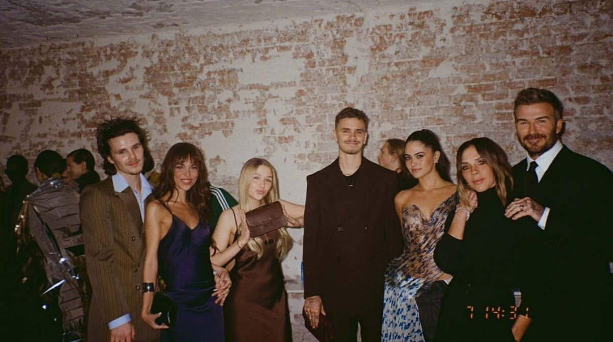 톱스타 부부 아들 여친 외모가 엄마와 쌍둥이..“모친과 사귀냐” 난리