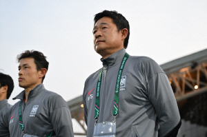 한국 축구 끔찍 현실, 일본 완전 무시...베트남도 못 이기고, 중국도 무시하는 韓 안중에도 없다
