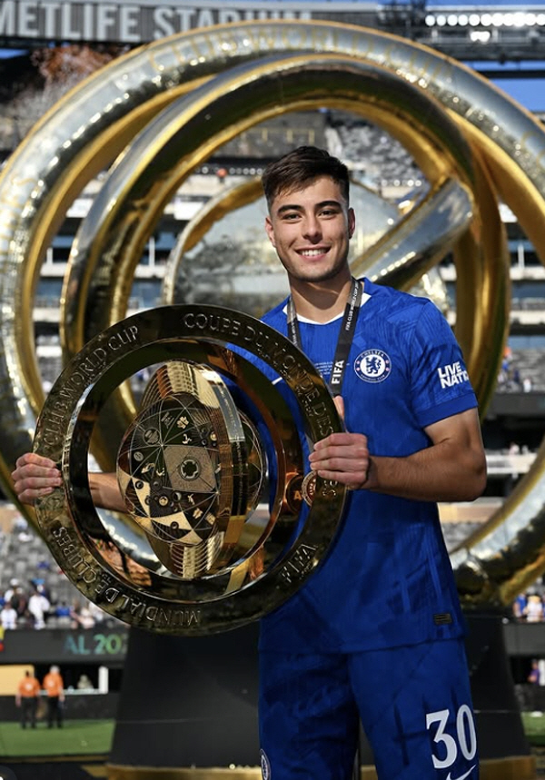 [오피셜]'김민재(30·첼시)는 없던 일로' 첼시, 신성 센터백 5개월만…