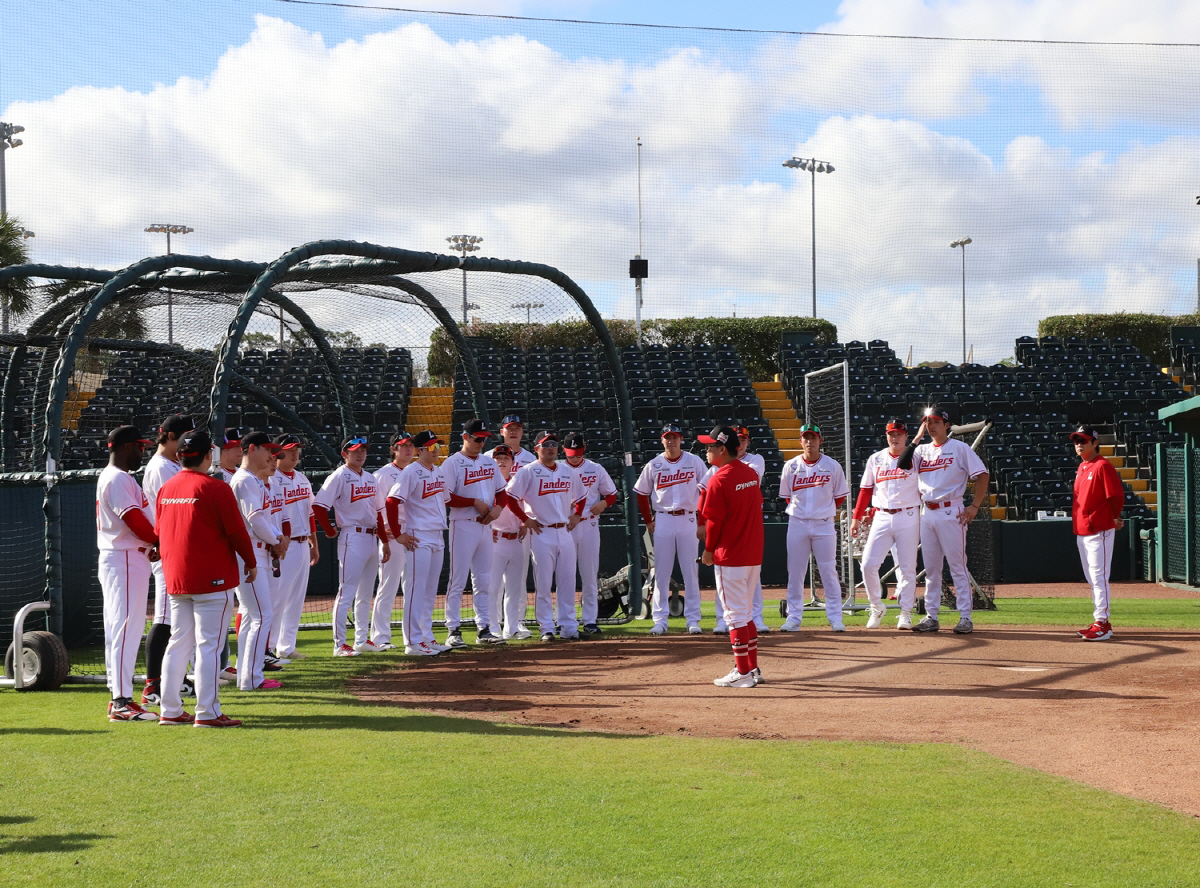 '순위 예측 완전 틀렸다' 올해는 맞으면 기적 "올해 우리가 3위 예상이…