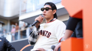 '이럴수가' 중견수 자리 뺏긴 이정후! 수비 불안 원인으로 지목…SF,'수비귀재' 베이더 영입→무려 OAA 76