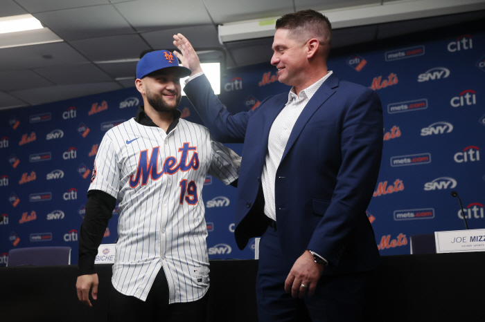 유격수라서 1825억 안긴 거 아니었나...김하성 제친 FA 최대어는 3루로 간다
