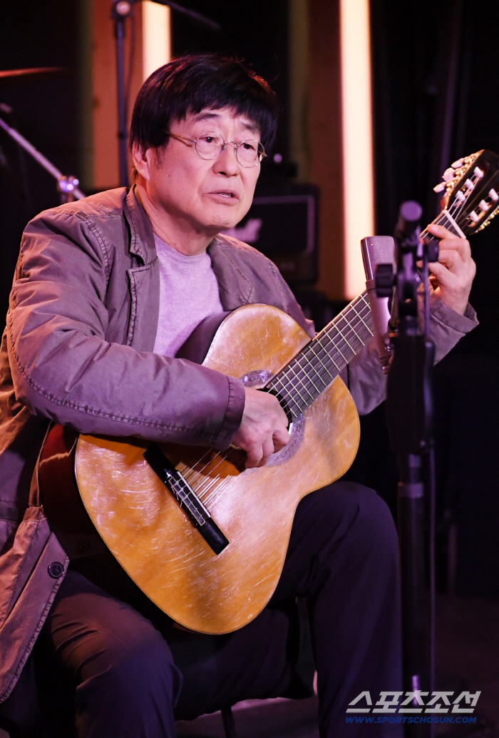 김창완 밴드 "산울림 50주년? 큰 의미 없어…막내 떠났을 때, 없어졌다"