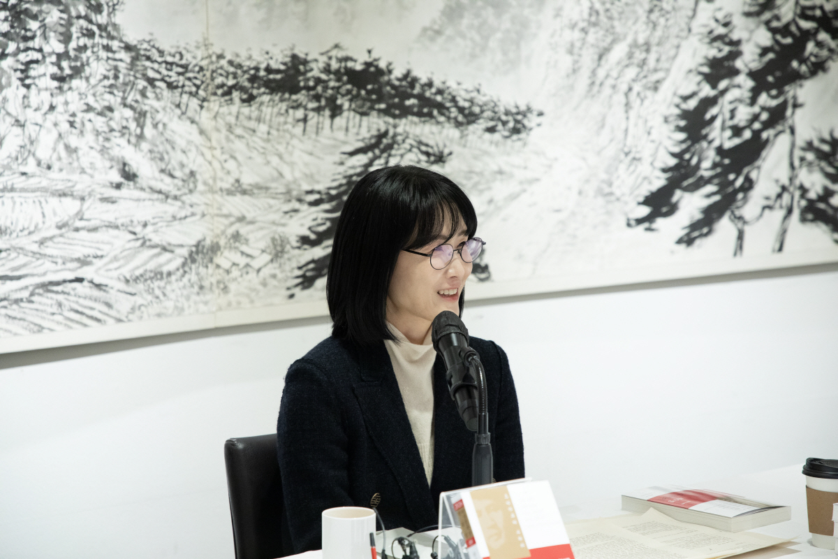 [책] 제49회 이상문학상 대상 '눈과 돌멩이'…소설가 위수정 "기쁘면서…