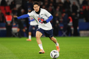 '韓 축구 위기 대탈출' 이강인 'NFS 선언' PSG, ATM-토트넘 연속 빼가기에 단칼 거절 '자꾸 이러면 장기 재계약으로 묶는다'