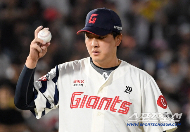 '교통사고에 부상에 이혼설까지' 최악의 악재 3종세트 → 7회 8회 9회…