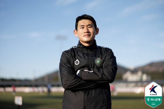 [전훈 인터뷰]'11년 원클럽맨' 김도혁이 '정든' 인천을 떠나 '낯선'…