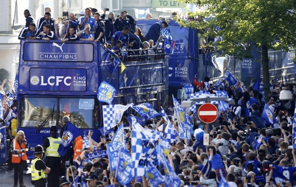 "EPL 기적의 우승팀이 어쩌다" '10년만에 와르르' 레스터시티의 몰락…