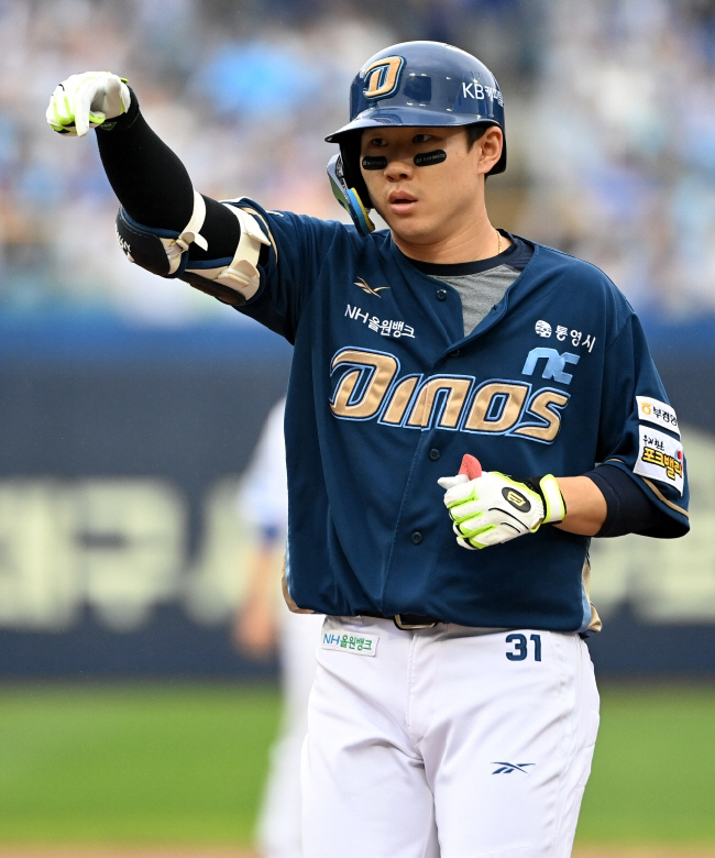 FA의 달인? 41세 강민호의 엉뚱한 진심 → 48억 외야수 울린 한마디…