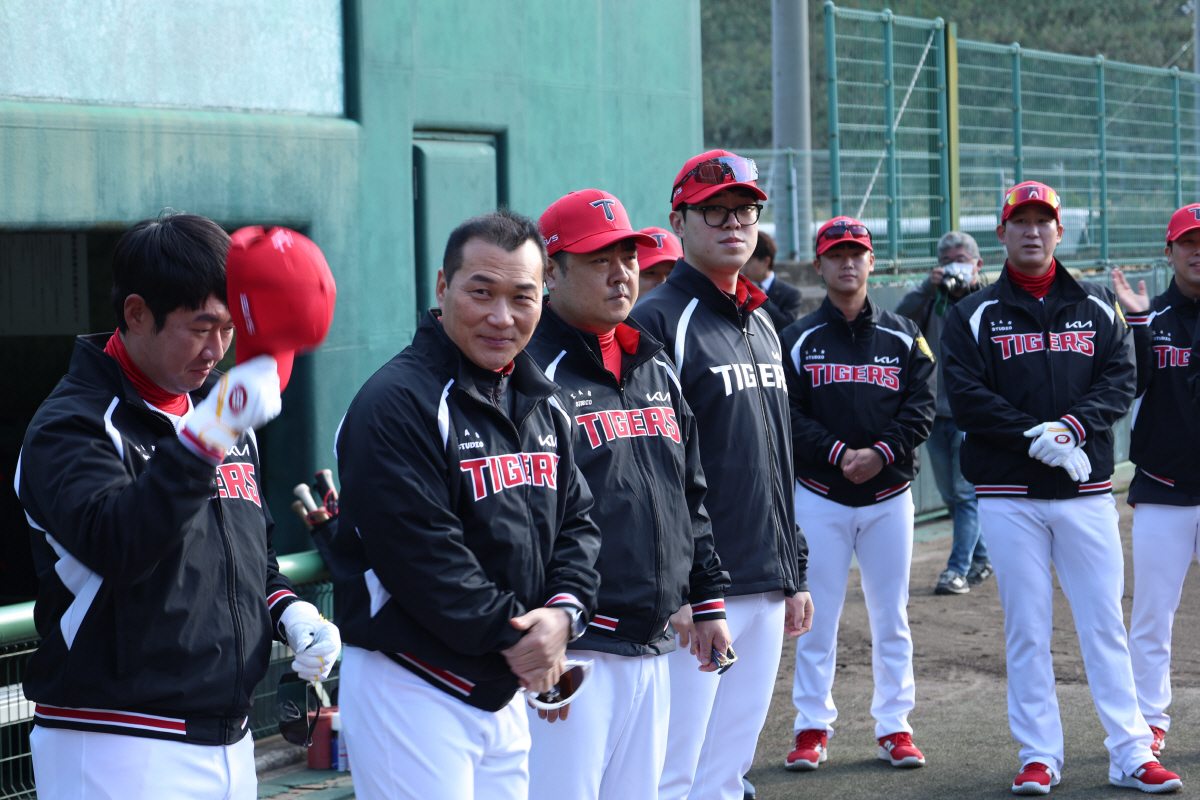 "도영아 왜 다쳤을까? 탑티어인데" 류현진 전담 트레이너, 친정 KIA …