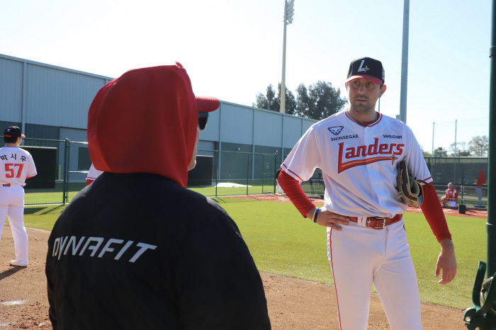 좌승사자 등장 예고? 60~70%에 "힘 있더라"…155㎞ 외인 첫 선부터 기대 가득