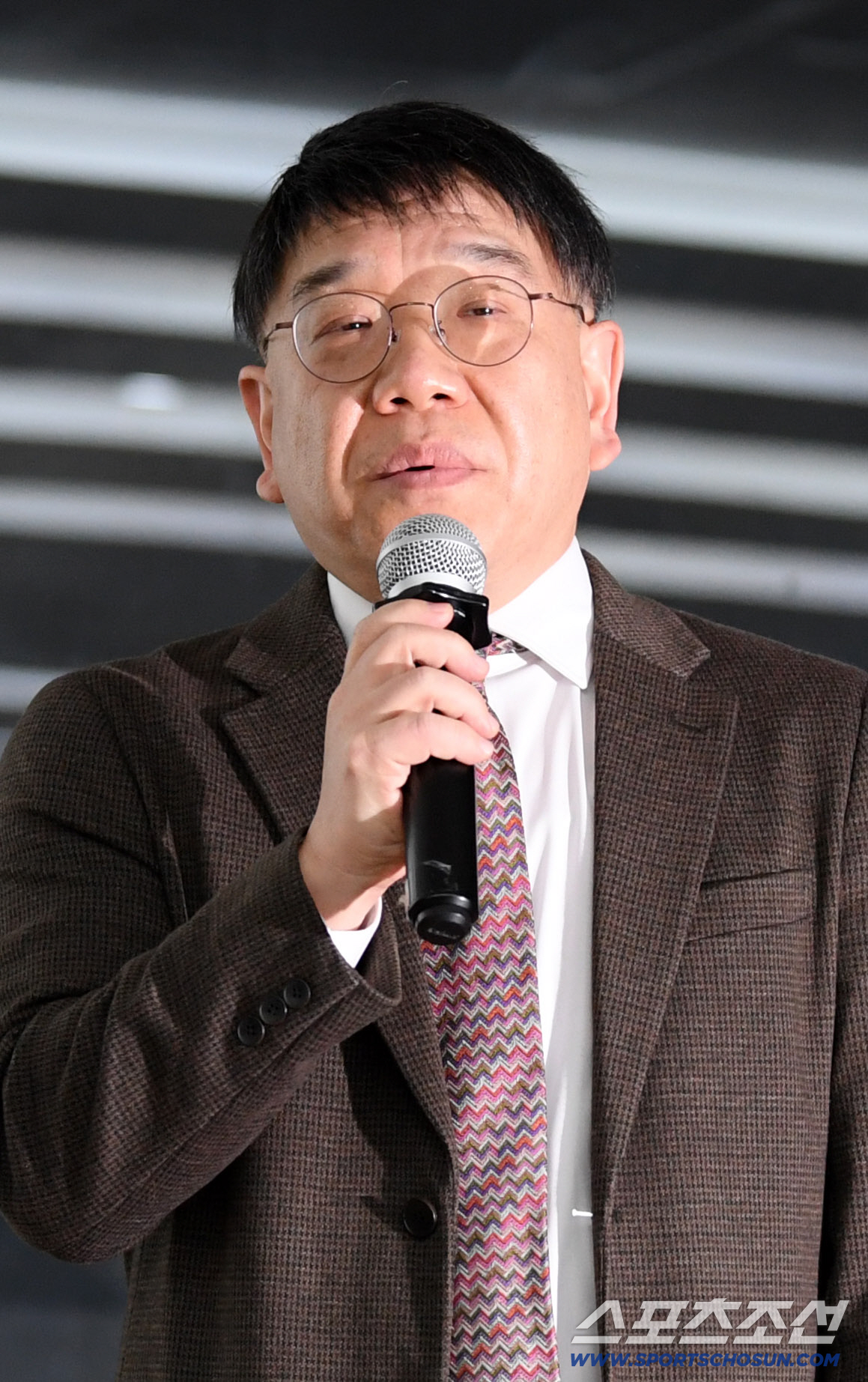 [SC현장]민희진, 뉴진스 템퍼링 부인하면서…"실체는 멤버 가족"(종합)