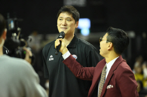 '현역 최고 원클럽맨' 함지훈은 한결 같았고, 현대모비스는 '가정'이었다