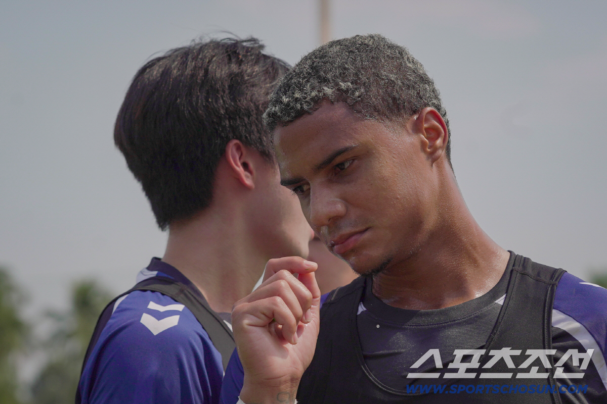 "K-커피 짱 맛있어!" 수원FC 'J2 오이타 출신 브라질 왼발 센터백…