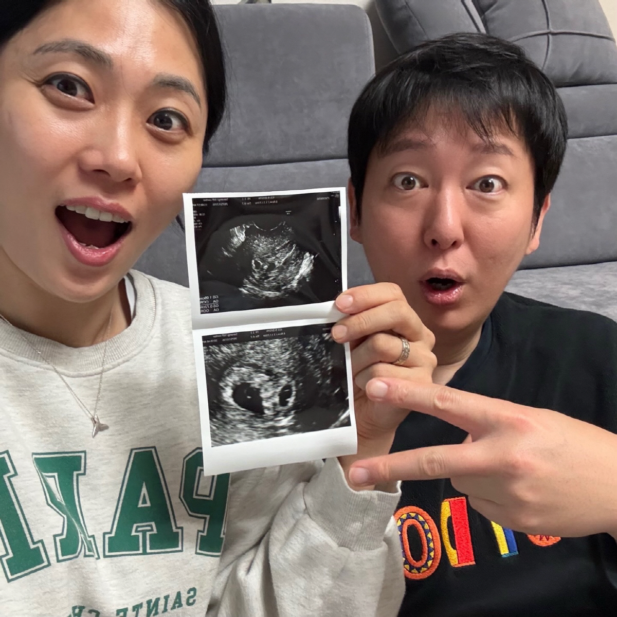 [공식]이동진♥김지연, 결혼 9년 만 부모된다 "쌍둥이 임신, 예쁜 천사…