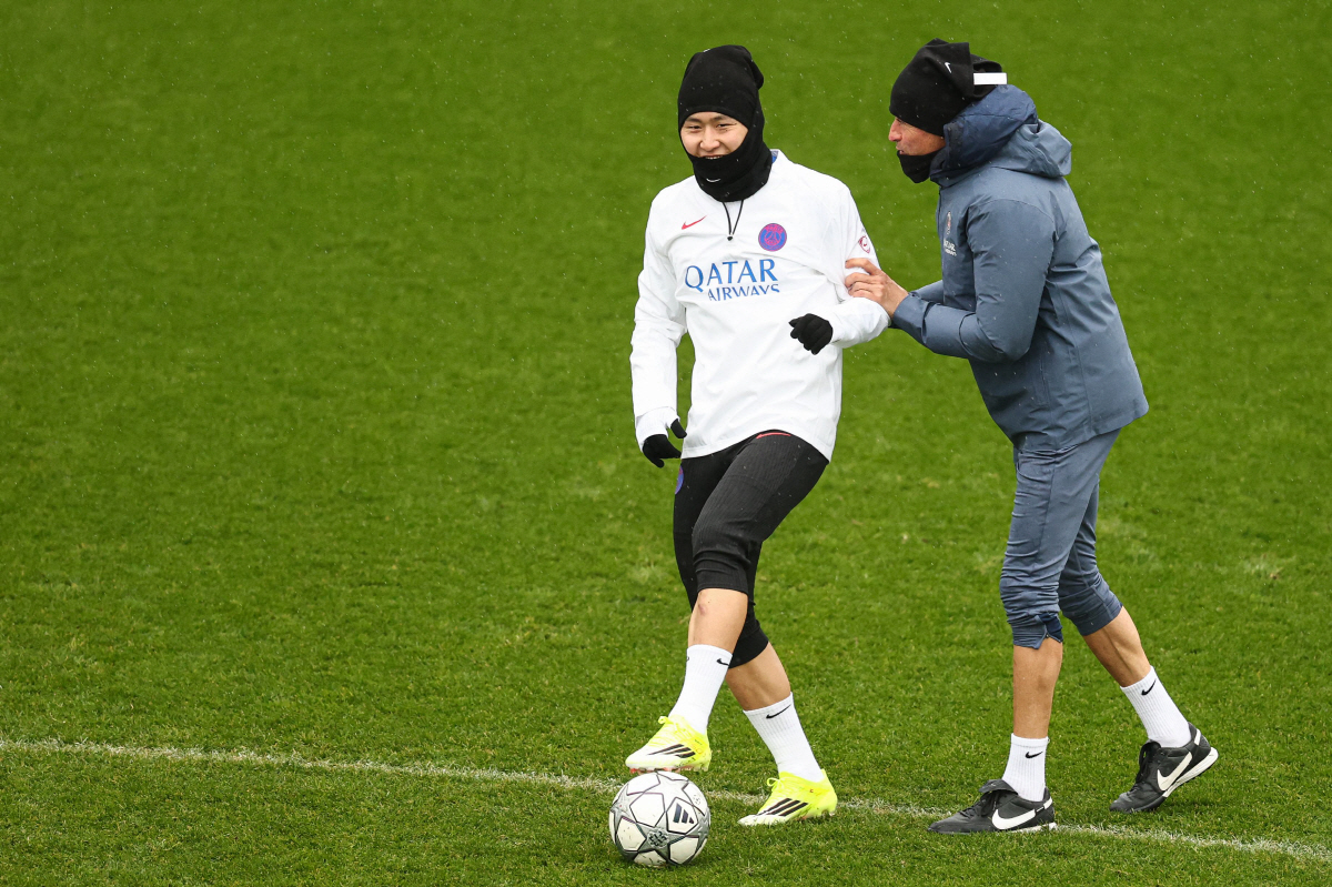 '韓 축구, 미칠 시간이다' 팀 훈련 합류 포착! 'PSG 판매불가 자산…