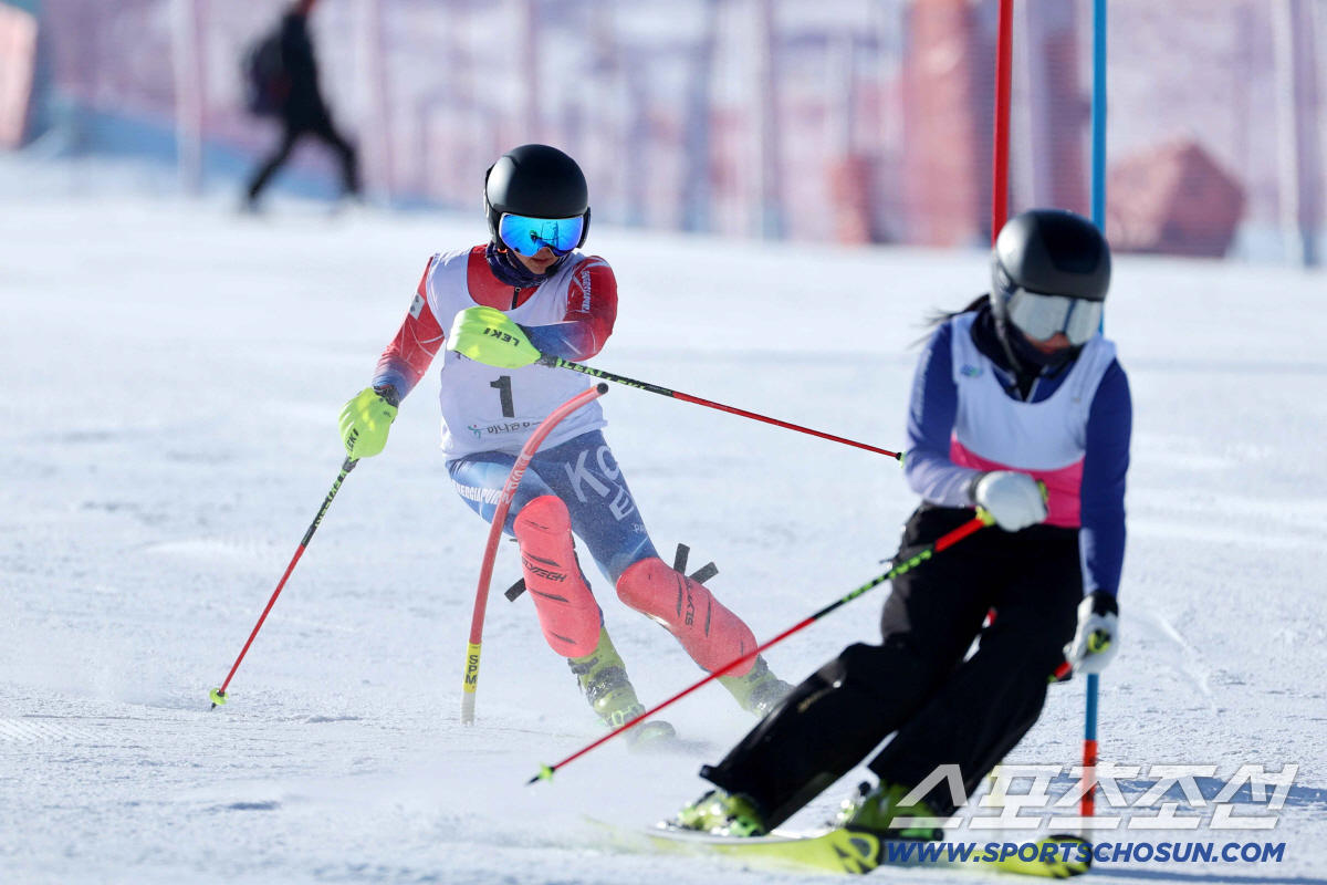 "4년 연속 4관왕 위업 도전!" '스마일 철녀' 金윤지 벌써 2관왕! …