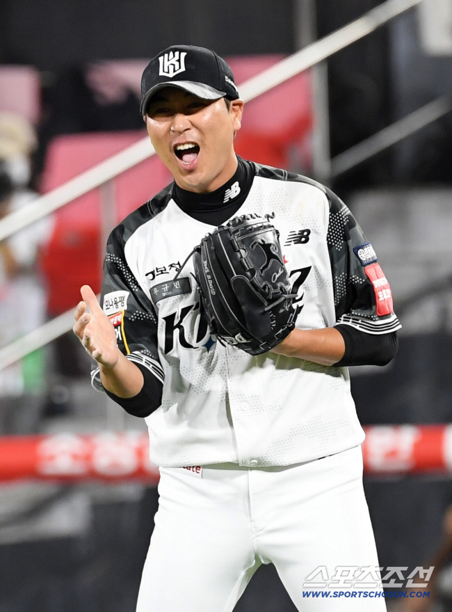 어느덧 '불혹'도 넘었네…데뷔 24년차 시즌 앞둔 또한명의 '헌신좌', …