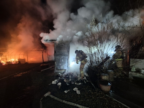 충남 부여 사찰 주거용 건물서 불…1명 사망