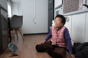 [르포] '칼바람' 닥친 경북산불 이재민 임시주택…추위와 외로운 싸움