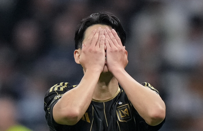 "우승하러 왔다" 손흥민 미국행 사기 당한 수준, LAFC 우승 생각 진심 없나...SON 원맨팀 막장 계획? 핵심 자원 '無영입'