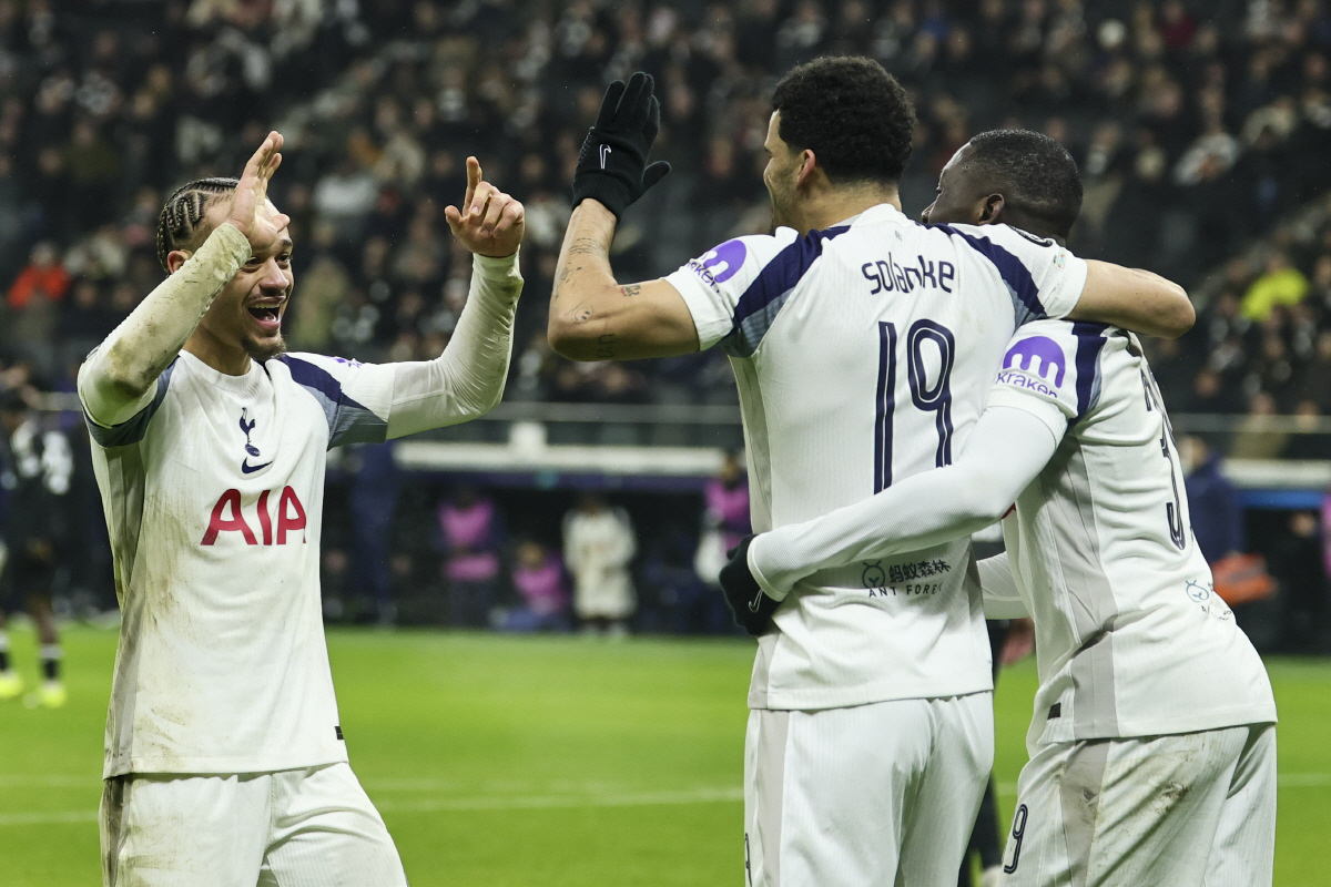 [UCL 리뷰]"챔스가 가장 쉬웠어요" 정시파이터 토트넘, 프랑크푸르트 …